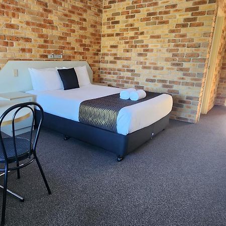 Golf Club Motor Inn Wingham Екстериор снимка