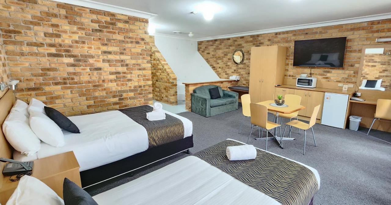 Golf Club Motor Inn Wingham Екстериор снимка