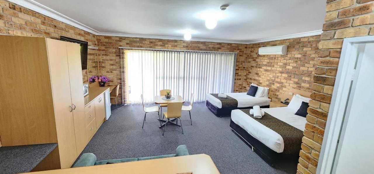 Golf Club Motor Inn Wingham Екстериор снимка