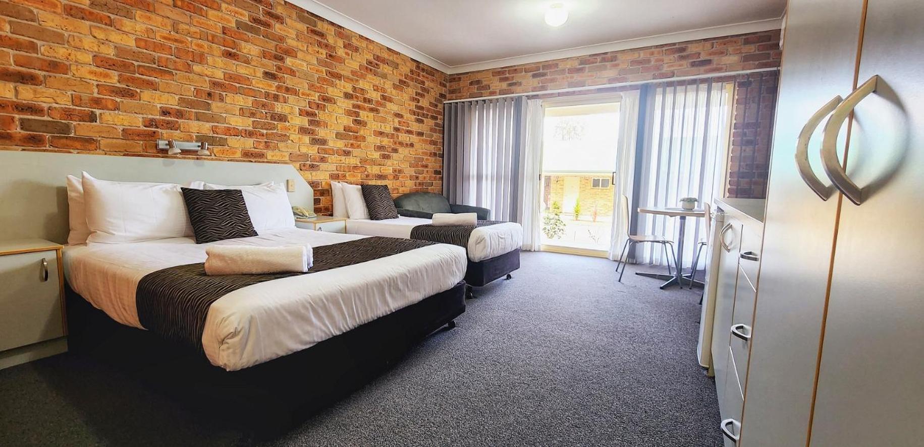 Golf Club Motor Inn Wingham Екстериор снимка