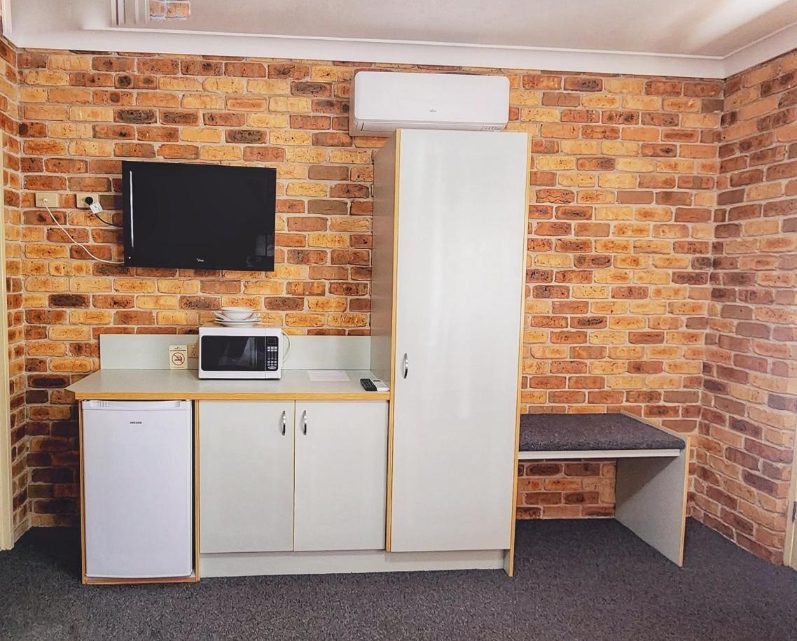 Golf Club Motor Inn Wingham Екстериор снимка